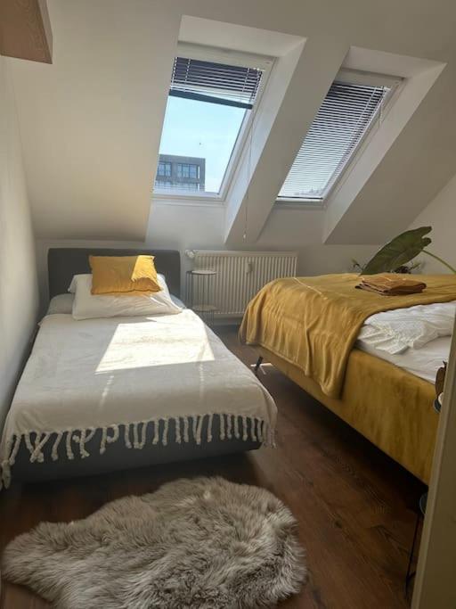 V Centre S Vyhladom Na Hrad, Ranajkami A Parkovanim Appartement